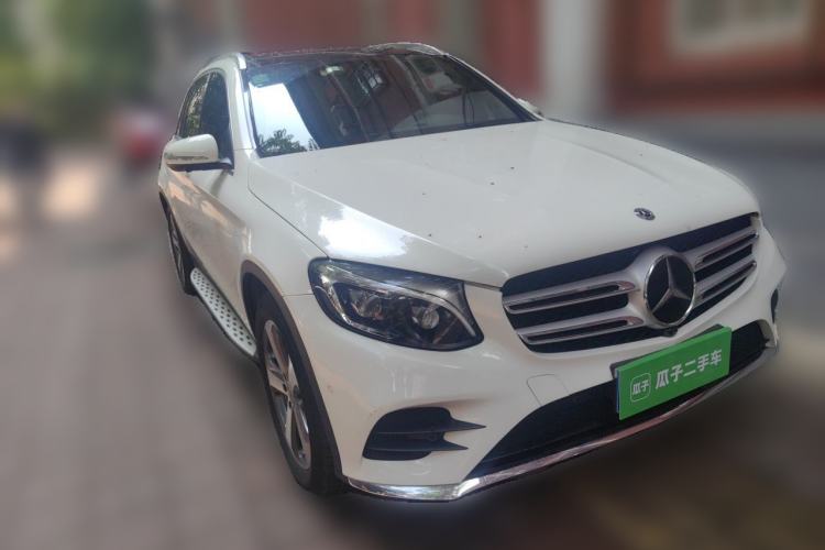 Used Mercedes-Benz GLC 2017 GLC 300 4MATIC Sport Edition Front Right 45 Deg
