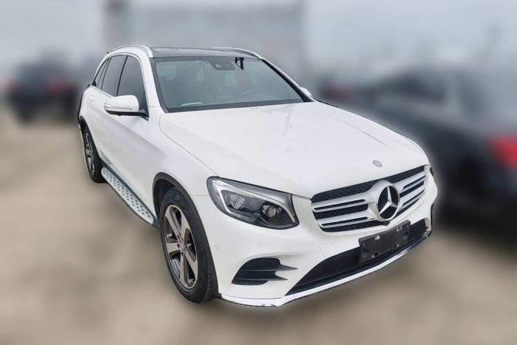 Used Mercedes-Benz GLC 2017 GLC 300 4MATIC Sport Edition Front Right 45 Deg