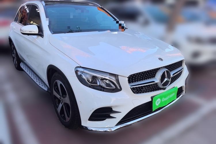 Used Mercedes-Benz GLC 2017 GLC 260 4MATIC Luxury Model Front Right 45 Deg