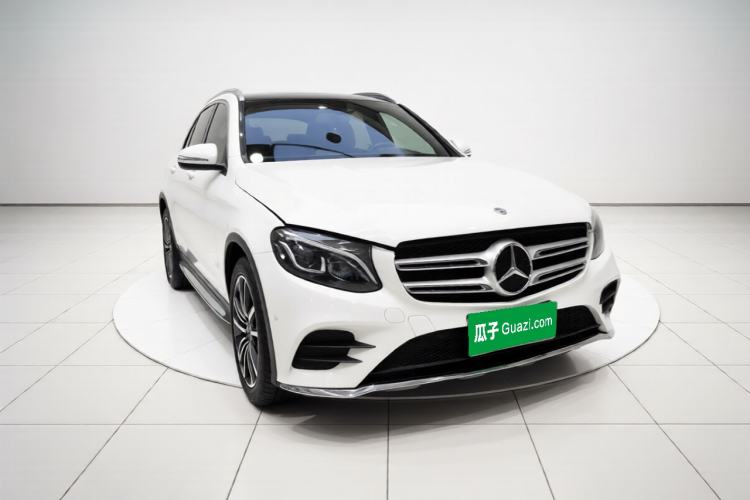 Used Mercedes-Benz GLC 2017 GLC 260 4MATIC Dynamic Edition Front Right 45 Deg