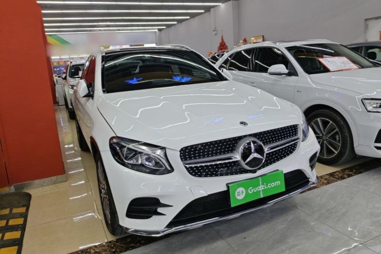 Used Mercedes-Benz GLC 2017 GLC 260 4MATIC Dynamic Edition Front Right 45 Deg