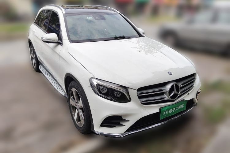 Used Mercedes-Benz GLC 2017 GLC 300 4MATIC Sport Edition Front Right 45 Deg