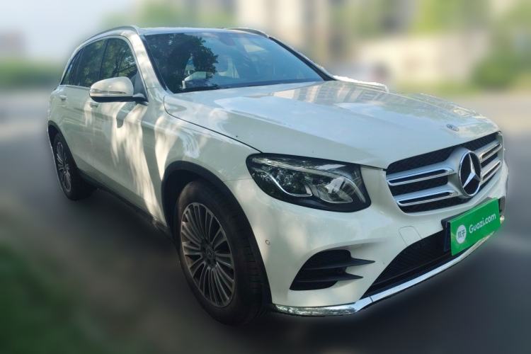 Used Mercedes-Benz GLC 2017 GLC 260 4MATIC Dynamic Edition Front Right 45 Deg