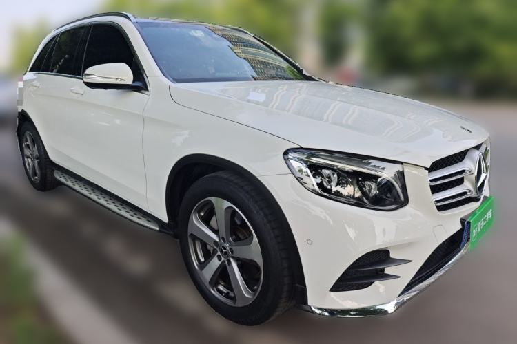 Used Mercedes-Benz GLC 2017 GLC 300 4MATIC Sport Edition Front Right 45 Deg