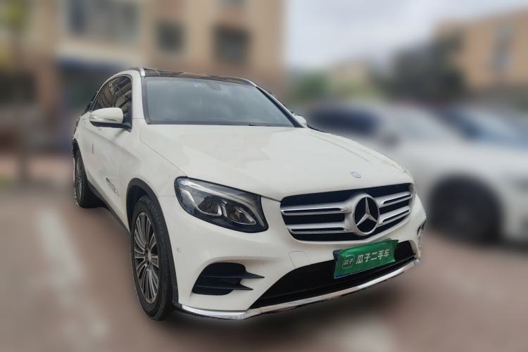 Used Mercedes-Benz GLC 2017 GLC 260 4MATIC Dynamic Edition Front Right 45 Deg
