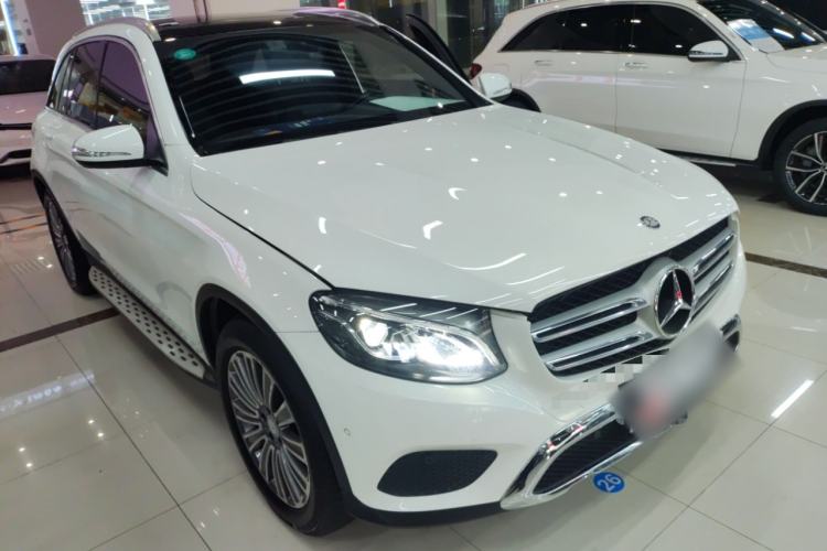 Used Mercedes-Benz GLC 2017 GLC 200 4MATIC Front Right 45 Deg