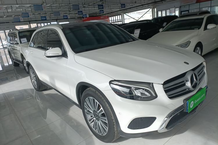Used Mercedes-Benz GLC 2017 GLC 200 4MATIC Front Right 45 Deg