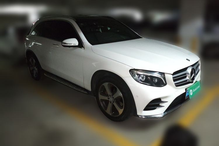 Used Mercedes-Benz GLC 2017 GLC 300 4MATIC Sport Edition Front Right 45 Deg