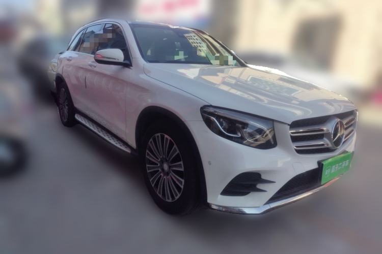 Used Mercedes-Benz GLC 2017 GLC 260 4MATIC Dynamic Edition Front Right 45 Deg