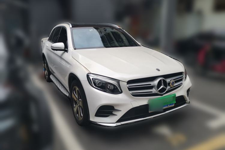 Used Mercedes-Benz GLC 2017 GLC 300 4MATIC Sport Edition Front Right 45 Deg
