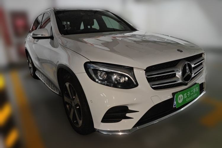 Used Mercedes-Benz GLC 2017 GLC 300 4MATIC Sport Edition Front Right 45 Deg