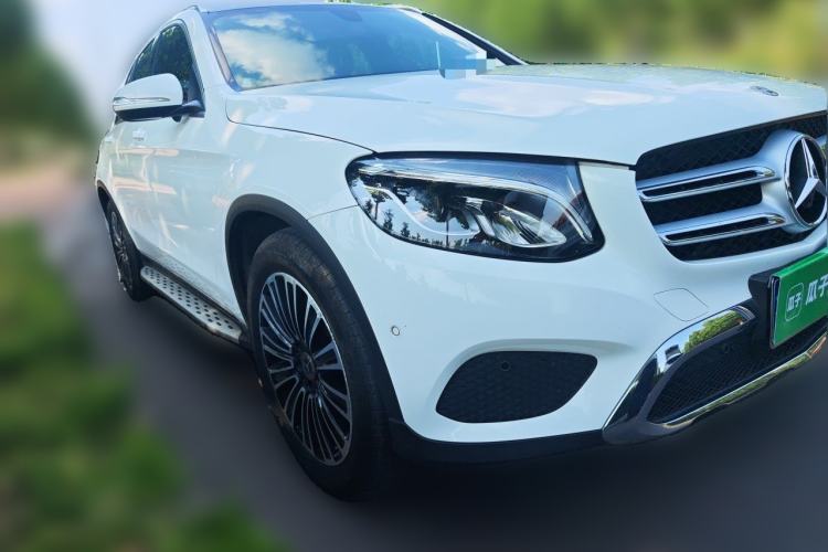 Used Mercedes-Benz GLC 2017 GLC 200 4MATIC Front Right 45 Deg