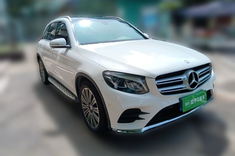 Used Mercedes-Benz GLC 2017 GLC 260 4MATIC Dynamic Edition Front Right 45 Deg