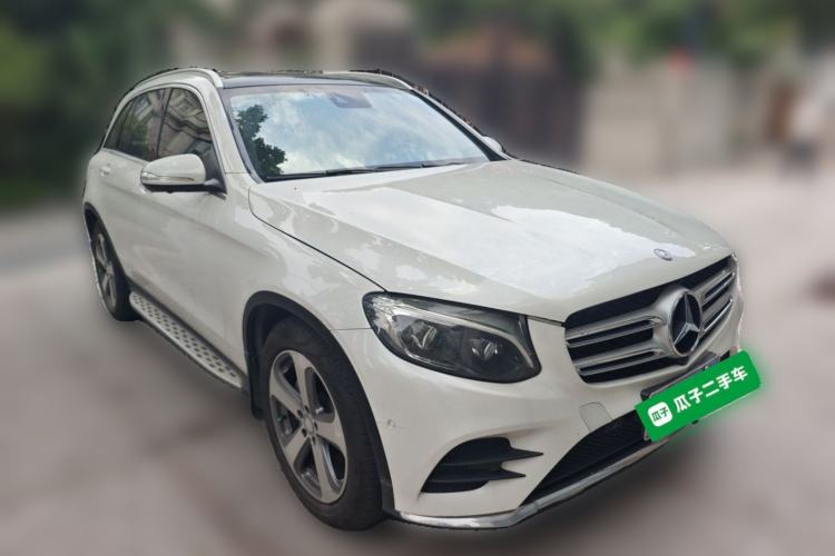 Used Mercedes-Benz GLC 2017 GLC 300 4MATIC Sport Edition Front Right 45 Deg