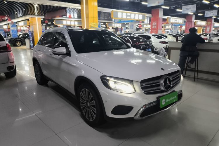 Used Mercedes-Benz GLC 2017 GLC 200 4MATIC Front Right 45 Deg