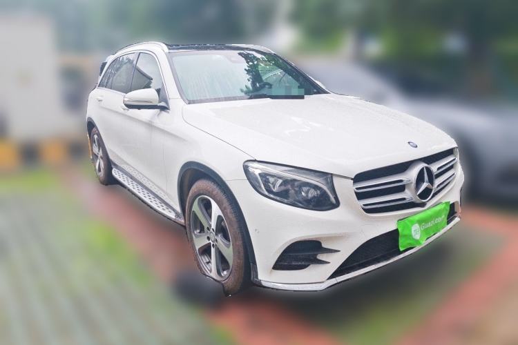 Used Mercedes-Benz GLC 2017 GLC 300 4MATIC Sport Edition Front Right 45 Deg