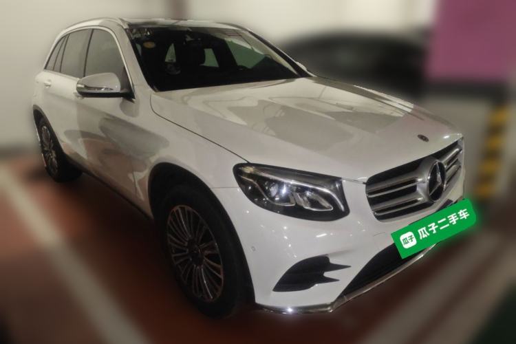 Used Mercedes-Benz GLC 2017 GLC 260 4MATIC Dynamic Edition Front Right 45 Deg