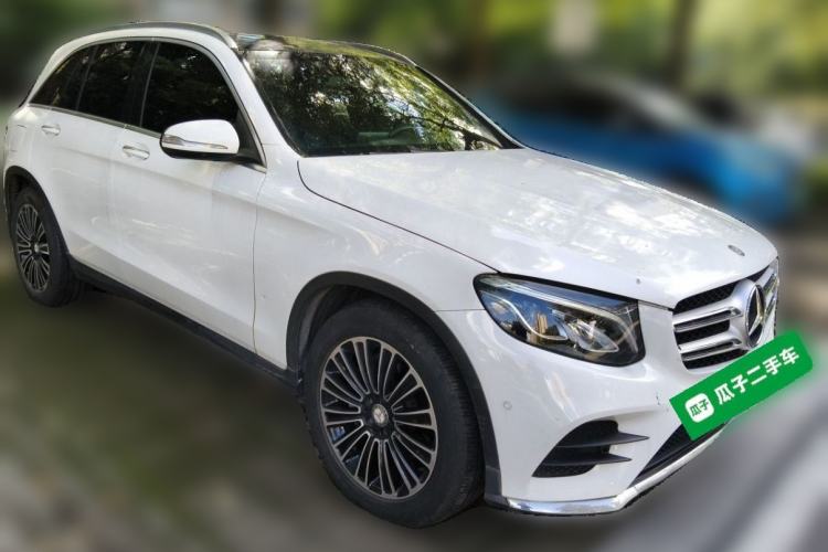 Used Mercedes-Benz GLC 2017 GLC 260 4MATIC Dynamic Edition Front Right 45 Deg