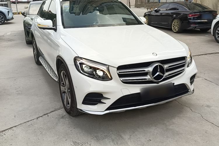 Used Mercedes-Benz GLC 2017 GLC 300 4MATIC Sport Edition Front Right 45 Deg