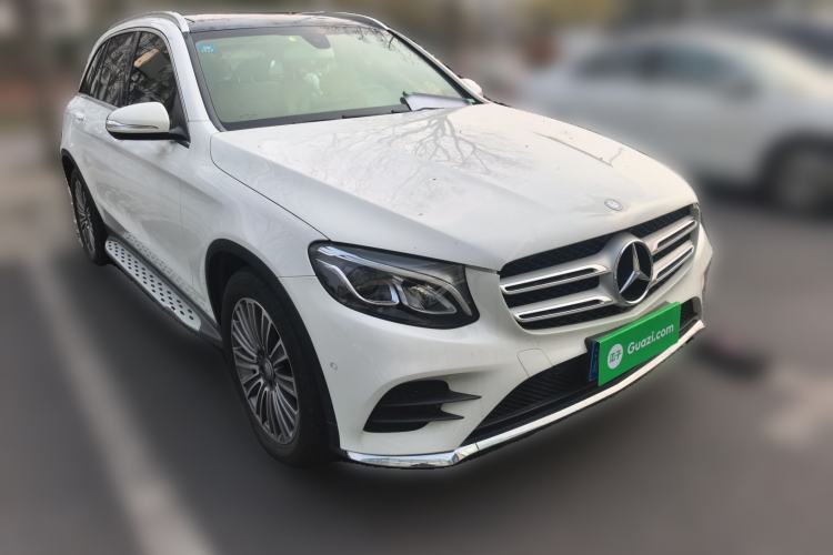 Used Mercedes-Benz GLC 2017 GLC 260 4MATIC Dynamic Edition Front Right 45 Deg