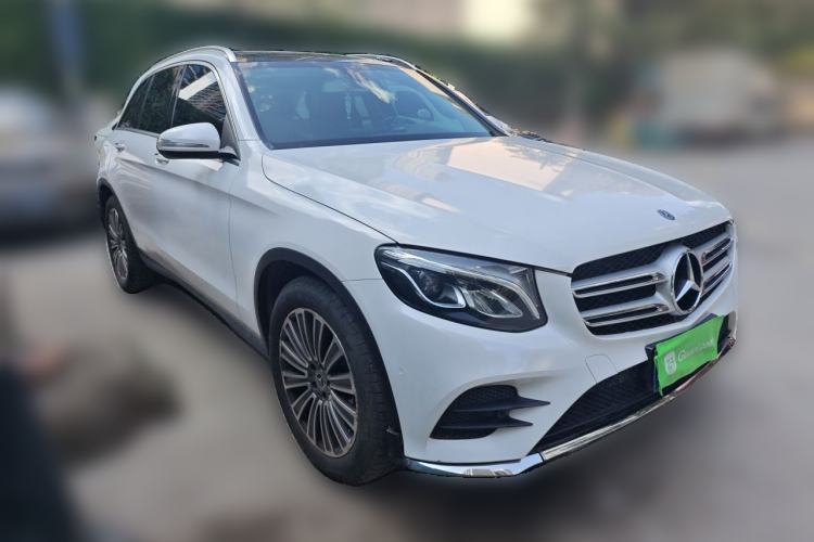 Used Mercedes-Benz GLC 2017 GLC 260 4MATIC Dynamic Edition Front Right 45 Deg