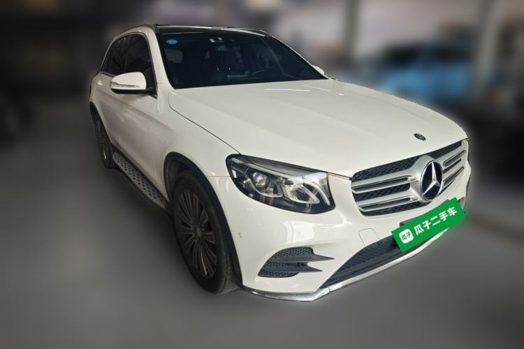 Used Mercedes-Benz GLC 2017 GLC 260 4MATIC Dynamic Edition Front Right 45 Deg
