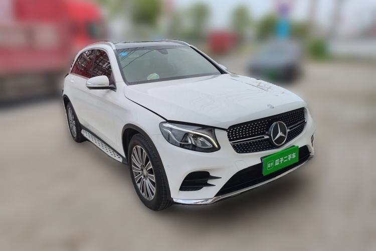 Used Mercedes-Benz GLC 2017 GLC 260 4MATIC Dynamic Edition Front Right 45 Deg