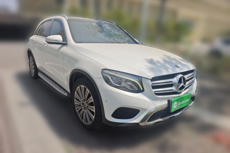 Used Mercedes-Benz GLC 2017 GLC 200 4MATIC Front Right 45 Deg