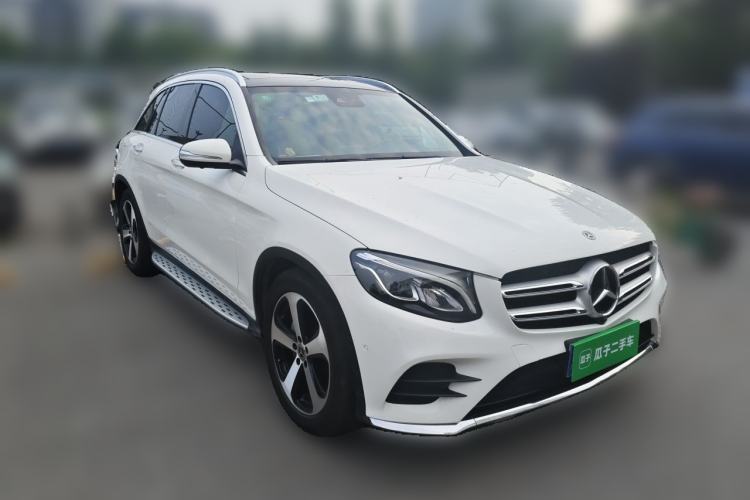 Used Mercedes-Benz GLC 2017 GLC 260 4MATIC Dynamic Edition Front Right 45 Deg