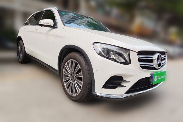 Used Mercedes-Benz GLC 2017 GLC 260 4MATIC Dynamic Edition Front Right 45 Deg