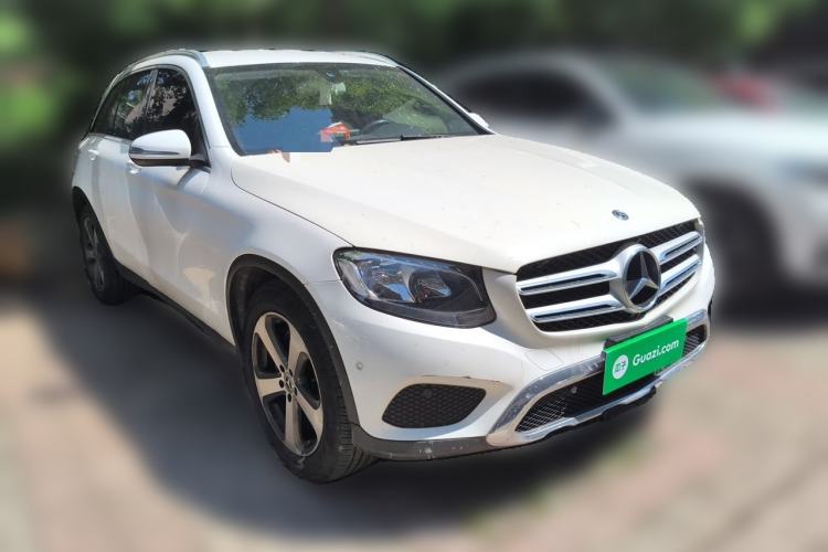 Used Mercedes-Benz GLC  Front Right 45 Deg