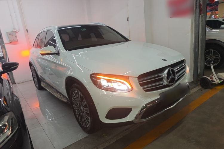 Used Mercedes-Benz GLC 2017 GLC 200 4MATIC Front Right 45 Deg