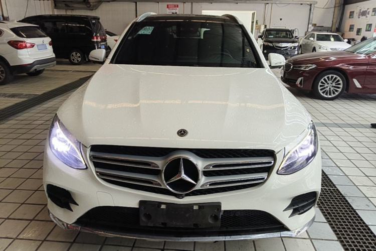 Used Mercedes-Benz GLC 2017 GLC 260 4MATIC Luxury Model Front