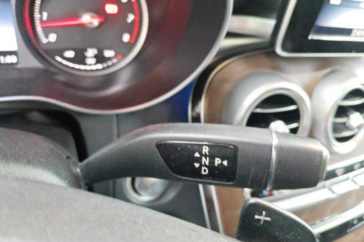 Used Mercedes-Benz GLC 2017 GLC 300 4MATIC Sport Edition Gear Lever