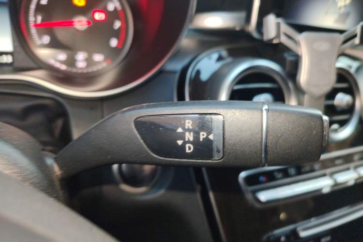 Used Mercedes-Benz GLC 2017 GLC 260 4MATIC Dynamic Edition Gear Lever