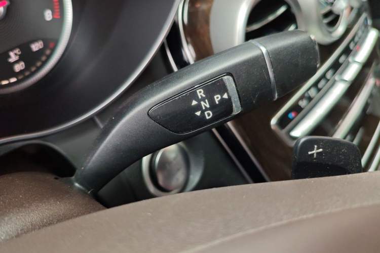 Used Mercedes-Benz GLC 2017 GLC 260 4MATIC Luxury Model Gear Lever