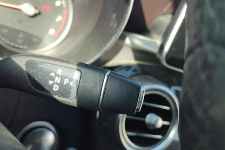 Used Mercedes-Benz GLC 2017 GLC 200 4MATIC Gear Lever