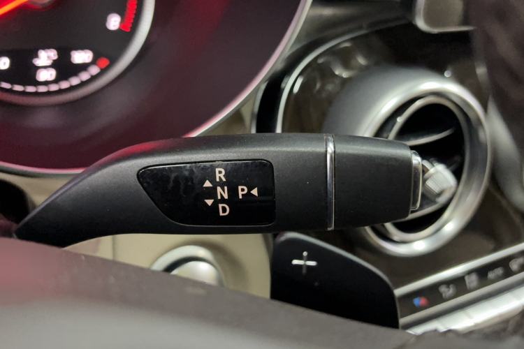 Used Mercedes-Benz GLC 2017 GLC 260 4MATIC Luxury Model Gear Lever