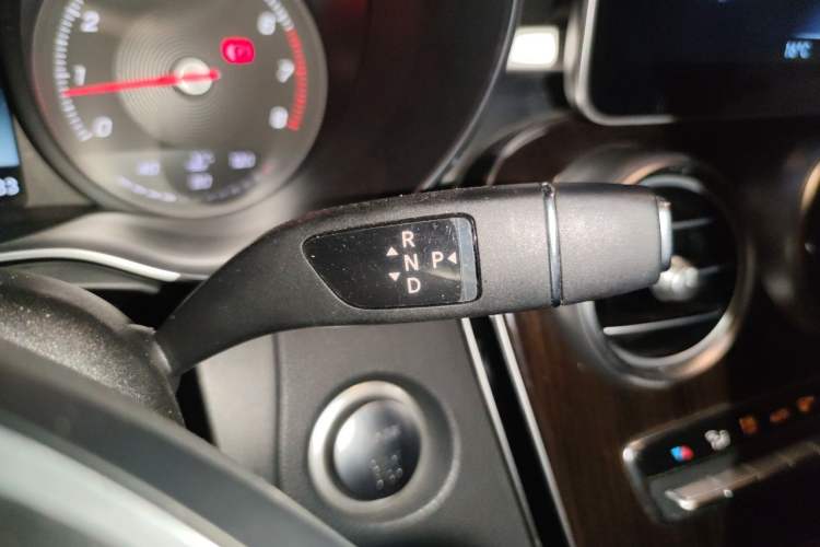 Used Mercedes-Benz GLC 2017 GLC 260 4MATIC Luxury Model Gear Lever