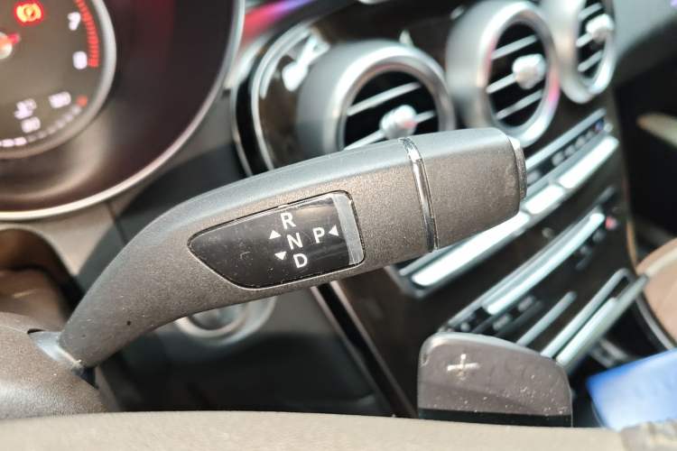 Used Mercedes-Benz GLC 2017 GLC 260 4MATIC Luxury Model Gear Lever