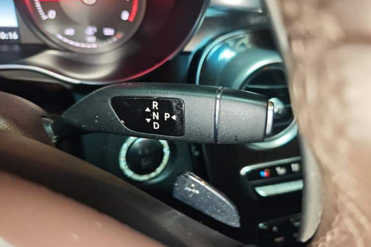 Used Mercedes-Benz GLC 2017 GLC 260 4MATIC Luxury Model Gear Lever