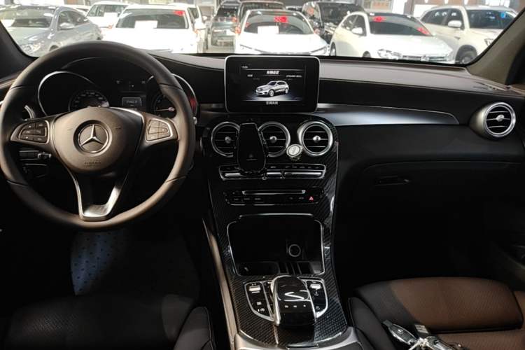Used Mercedes-Benz GLC 2017 GLC 260 4MATIC Luxury Model Gear Lever