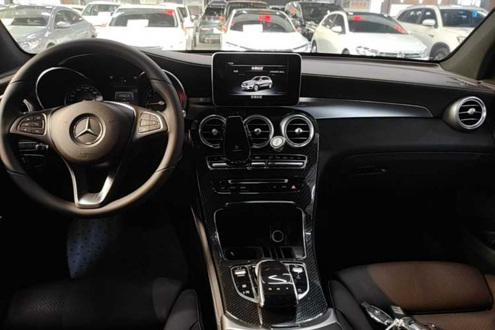 Used Mercedes-Benz GLC 2017 GLC 260 4MATIC Luxury Model Gear Lever