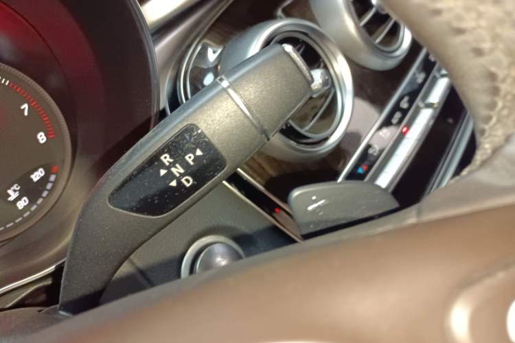 Used Mercedes-Benz GLC 2017 GLC 260 4MATIC Luxury Model Gear Lever