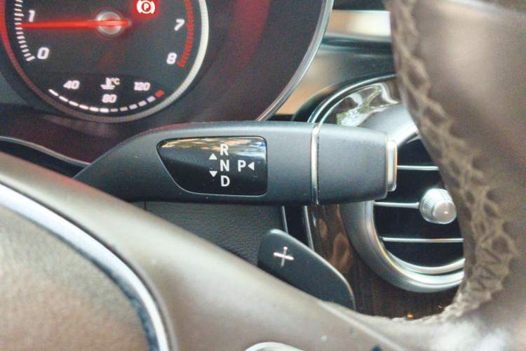 Used Mercedes-Benz GLC 2017 GLC 260 4MATIC Luxury Model Gear Lever