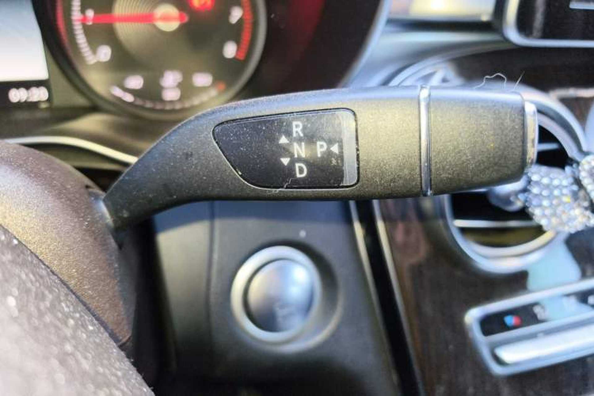 Used Mercedes-Benz GLC 2017 GLC 260 4MATIC Dynamic Edition Gear Lever