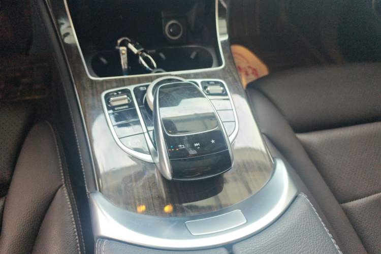 Used Mercedes-Benz GLC 2017 GLC 260 4MATIC Luxury Model Gear Lever