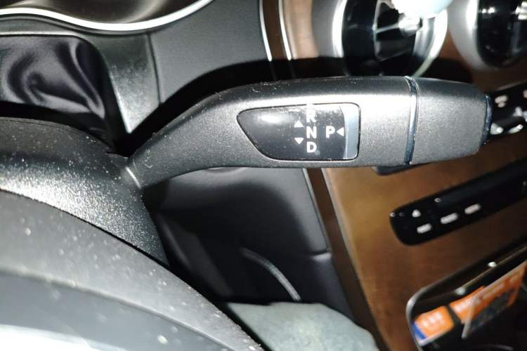 Used Mercedes-Benz GLC 2017 GLC 300 4MATIC Sport Edition Gear Lever