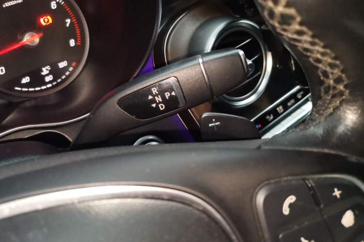 Used Mercedes-Benz GLC 2017 GLC 300 4MATIC Sport Edition Gear Lever