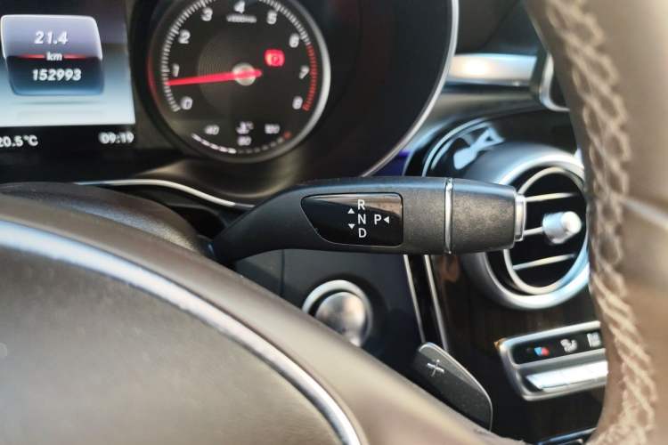 Used Mercedes-Benz GLC 2017 GLC 260 4MATIC Luxury Model Gear Lever